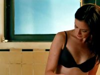 Alexis Bledel In The Kate Logan Affair”